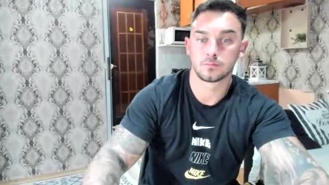 Snapshot of 2sexymuscles chatting on September 2025 08:11:02 PM 2sexymuscles online show from September 2025 08:11:02 PM