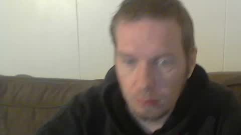 2small4you83 online show from December 2024 11:47:02 PM