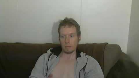 2small4you83 online show from May 2026 05:04:01 AM