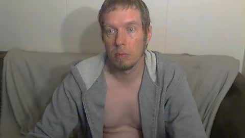 2small4you83 online show from May 2026 07:13:02 AM