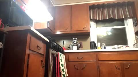 Snapshot of 33adidas chatting on December 2025 09:07:01 AM 33adidas online show from December 2025 09:07:01 AM