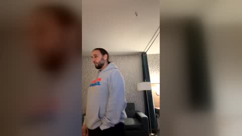 Snapshot of 33adidas chatting on February 2026 11:47:02 PM 33adidas online show from February 2026 11:47:02 PM