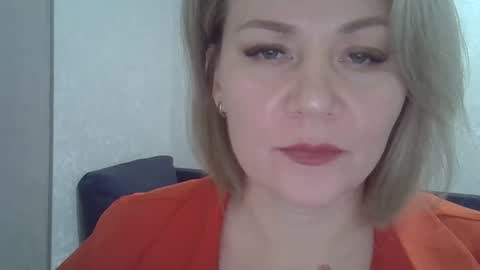 Snapshot of 3susie chatting on October 2025 08:13:01 AM 3susie online show from October 2025 08:13:01 AM