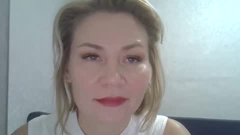 Snapshot of 3susie chatting on October 2025 10:27:01 AM 3susie online show from October 2025 10:27:01 AM