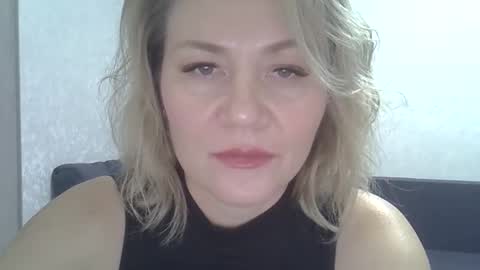 Snapshot of 3susie chatting on November 2025 09:54:02 AM 3susie online show from November 2025 09:54:02 AM