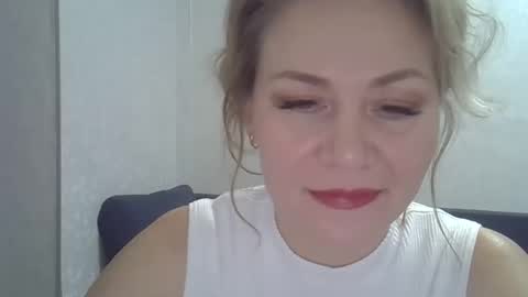 Snapshot of 3susie chatting on November 2025 09:53:01 AM 3susie online show from November 2025 09:53:01 AM