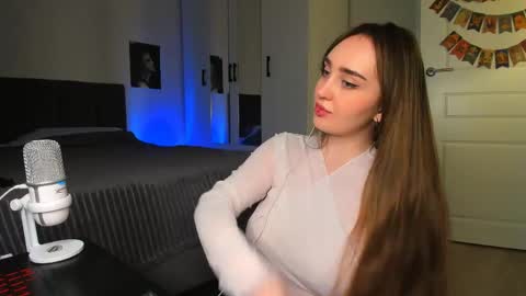 Eva online show from April 2026 08:44:01 PM