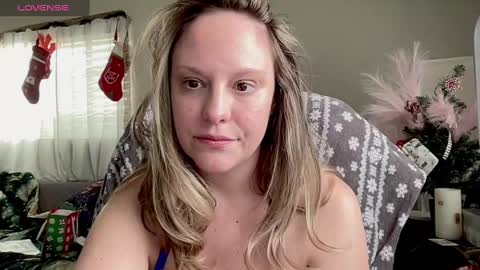 xxx Daily  online show from December 2024 08:40:02 PM