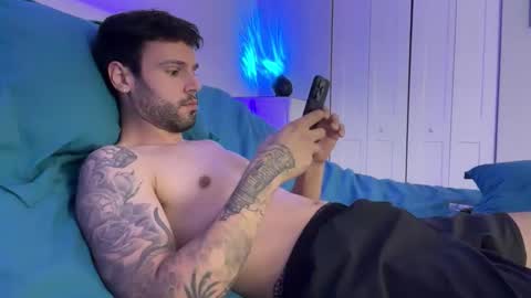 Snapshot of 3xxxjason chatting on December 2025 02:39:01 AM 3xxxjason online show from December 2025 02:39:01 AM