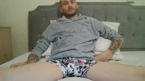 420feetloverr420 online show from April 2026 12:30:02 AM