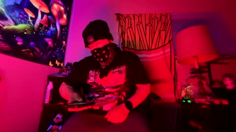 Snapshot of 420jizzva chatting on February 2025 11:08:02 PM Daddythickdick420 online show from February 2025 11:08:02 PM