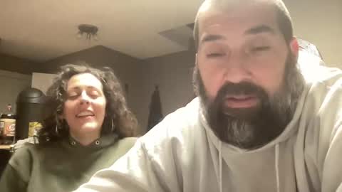 Snapshot of 420kc_couple chatting on October 2025 04:26:01 AM KC420Couple online show from October 2025 04:26:01 AM