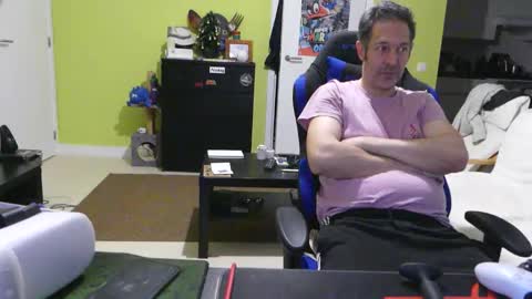 Larese Carlo online show from December 2025 05:13:01 AM