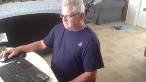 Joe online show from October 2025 03:33:02 PM