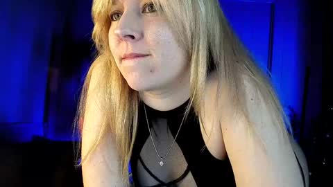 Snapshot of 5_in_one chatting on February 2025 04:25:02 AM Sunshine online show from February 2025 04:25:02 AM