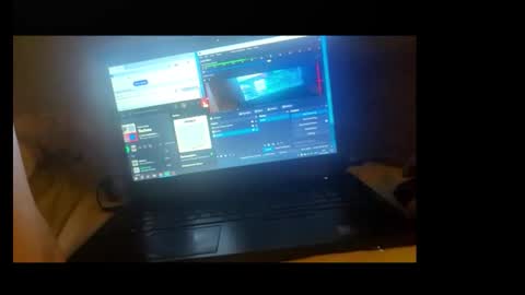 Snapshot of 5minuescum chatting on November 2025 11:15:01 PM RecentBison online show from November 2025 11:15:01 PM