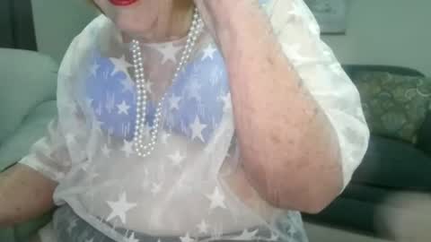 Missy online show from November 2025 01:02:01 PM