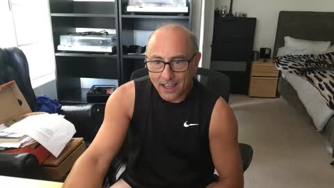 daddy vegas  for single women and couples here online show from April 2026 07:25:01 PM