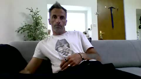 Num online show from October 2025 11:29:01 AM