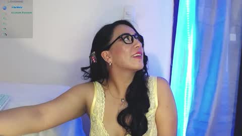 Snapshot of 77scarlett chatting on December 2024 06:27:01 AM Scarlett online show from December 2024 06:27:01 AM