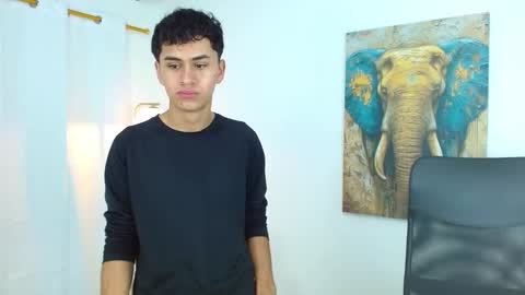 Snapshot of 7alan chatting on October 2025 01:19:01 PM Alan online show from October 2025 01:19:01 PM