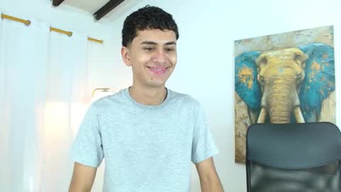 Snapshot of 7alan chatting on October 2025 01:41:02 PM Alan online show from October 2025 01:41:02 PM