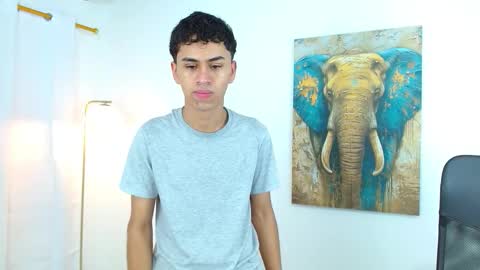 Snapshot of 7alan chatting on October 2025 12:59:01 PM Alan online show from October 2025 12:59:01 PM