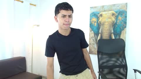 Snapshot of 7alan chatting on October 2025 01:01:02 PM Alan online show from October 2025 01:01:02 PM