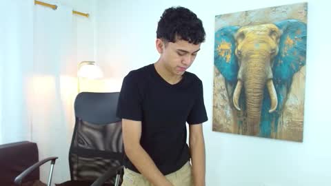 Snapshot of 7alan chatting on October 2025 01:14:01 PM Alan online show from October 2025 01:14:01 PM