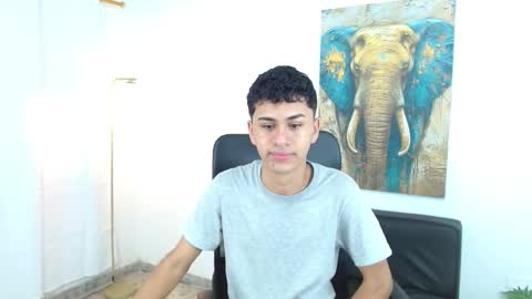 Snapshot of 7alan chatting on November 2025 01:11:02 PM Alan online show from November 2025 01:11:02 PM