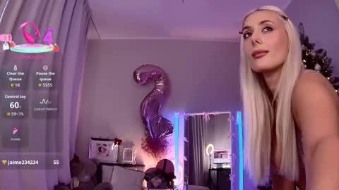 Snapshot of 7loren_wood7 chatting on February 2026 03:44:02 PM Loren Wood online show from February 2026 03:44:02 PM