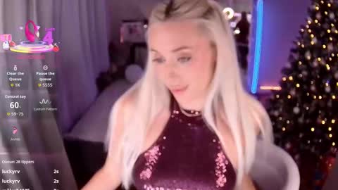 Snapshot of 7loren_wood7 chatting on February 2026 03:45:02 PM Loren Wood online show from February 2026 03:45:02 PM