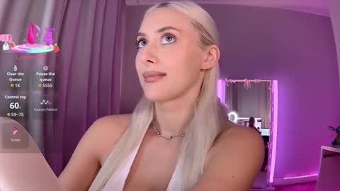 Snapshot of 7loren_wood7 chatting on March 2026 03:30:01 PM Loren Wood online show from March 2026 03:30:01 PM