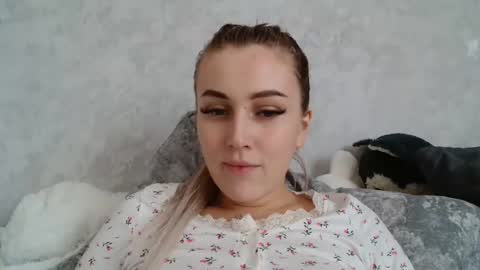 7melania online show from October 2025 10:43:02 AM