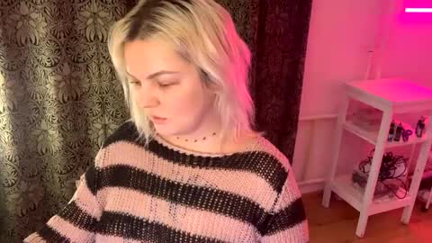 Snapshot of 80s_brat chatting on January 2025 06:27:02 AM Ivy online show from January 2025 06:27:02 AM