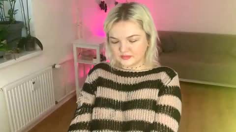 Snapshot of 80s_brat chatting on January 2025 06:43:02 AM Ivy online show from January 2025 06:43:02 AM