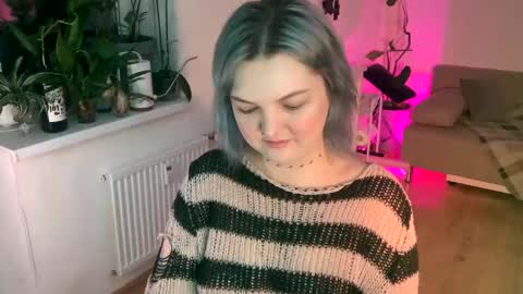 Snapshot of 80s_brat chatting on January 2025 05:13:01 AM Ivy online show from January 2025 05:13:01 AM