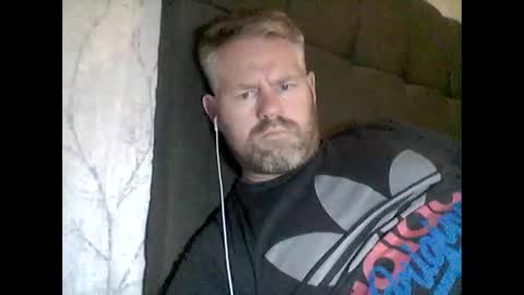 81jonnyx online show from December 2024 06:16:01 PM