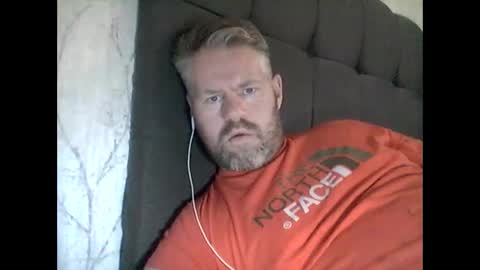 81jonnyx online show from December 2024 11:28:01 AM