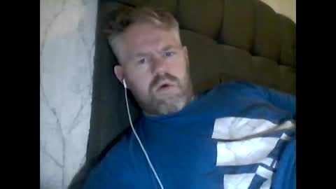 81jonnyx online show from December 2024 10:51:01 PM