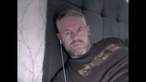 81jonnyx online show from October 2025 11:42:01 AM