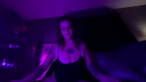 That girl online show from November 2025 09:44:02 AM