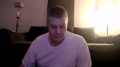 Snapshot of 989guy chatting on June 2026 11:02:01 PM 989guy online show from June 2026 11:02:01 PM