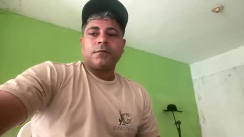 Snapshot of 9vinhocamshow chatting on February 2026 11:00:02 AM 9vinhocamshow online show from February 2026 11:00:02 AM