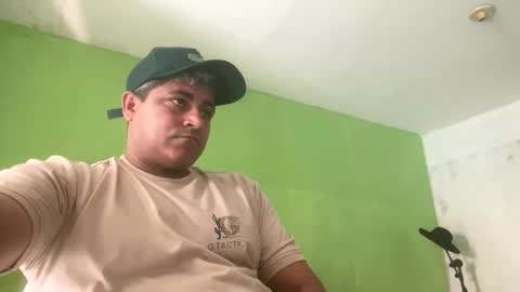 Snapshot of 9vinhocamshow chatting on March 2026 11:27:02 AM 9vinhocamshow online show from March 2026 11:27:02 AM