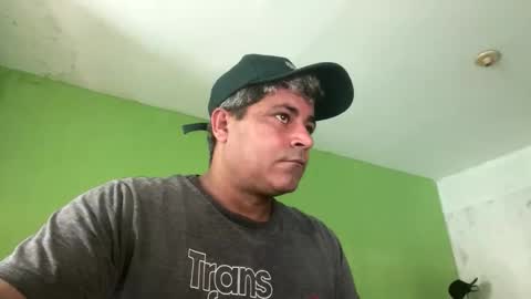 Snapshot of 9vinhocamshow chatting on March 2026 11:27:01 AM 9vinhocamshow online show from March 2026 11:27:01 AM