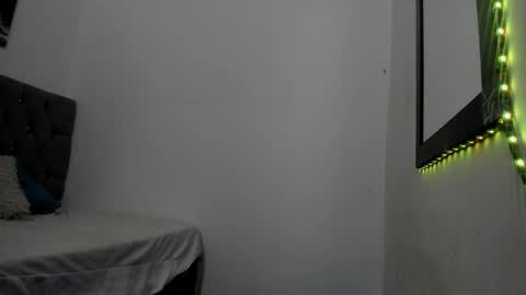 DERECK online show from March 2026 09:57:01 AM