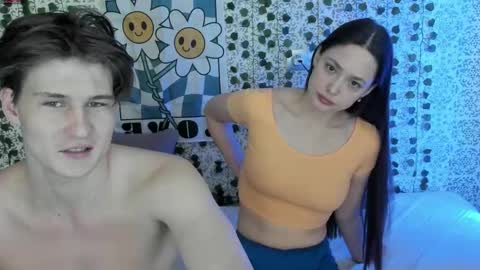 Snapshot of _52_ chatting on March 2025 03:56:01 AM EMILY AND MARCUS online show from March 2025 03:56:01 AM