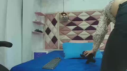  abby rouss online show from September 2025 03:06:01 AM