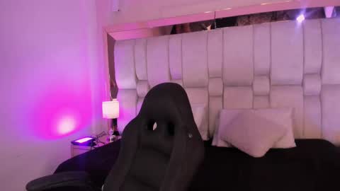 Abbye Miller online show from October 2025 12:06:02 PM